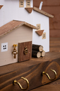 حامل مفاتيح ابيض (5).webp